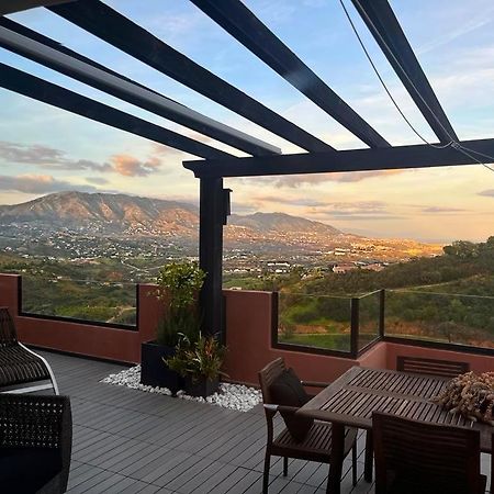 Bright Apartment In The Hills Of Elviria Malaga Exterior photo